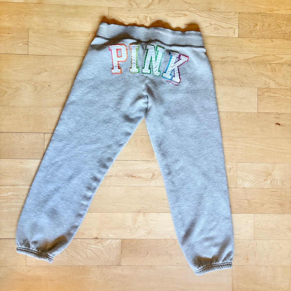 PINK Victoria's Secret Size XS Light Gray, Rainbow & White Capri Sweatpants
